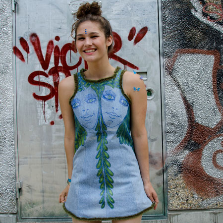 Handbeschilderde denim jurk Tweelingzussen